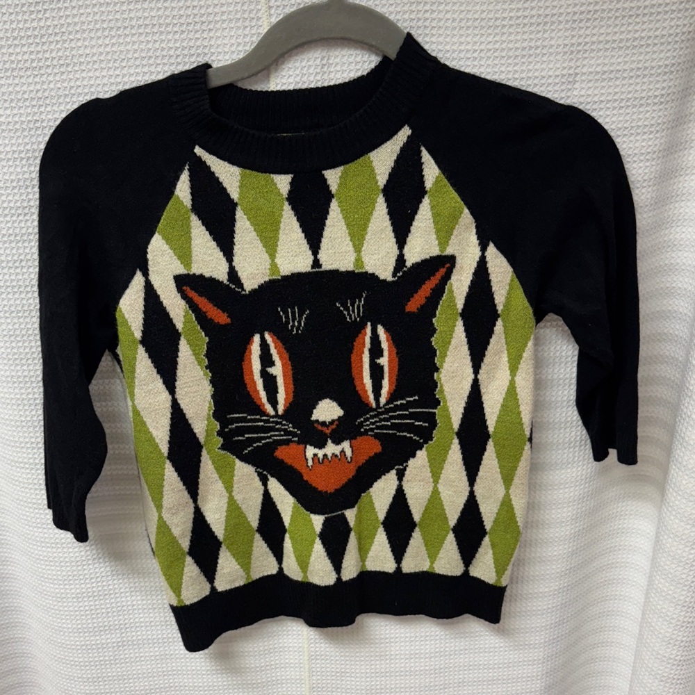 Women's Black and Green Cat Sweater